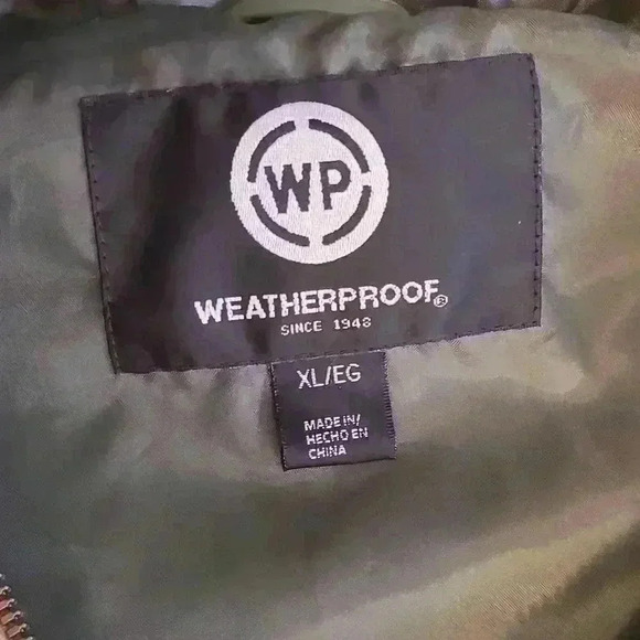 Army Green Windbreaker - Picture 5 of 8